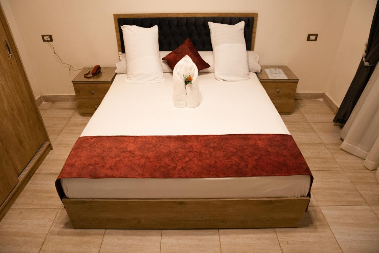 Heru Pyramids View Hotel Кайро Екстериор снимка