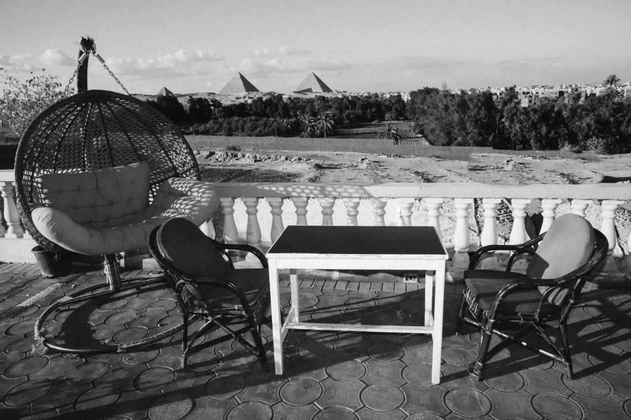 Heru Pyramids View Hotel Кайро Екстериор снимка